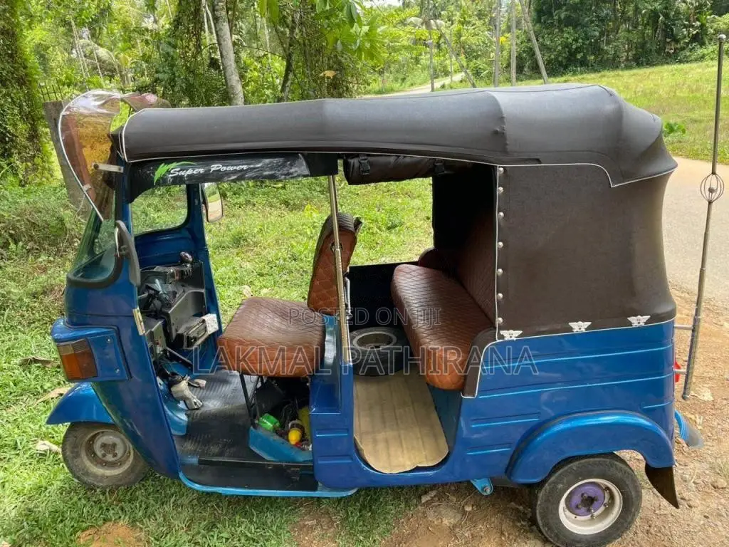Bajaj 4 stroke 2013 Three Wheel (Used)