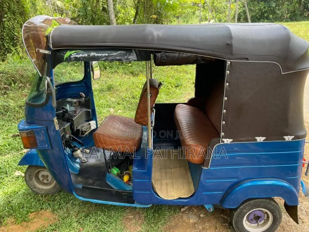 Bajaj 4 stroke 2013 Three Wheel (Used)
