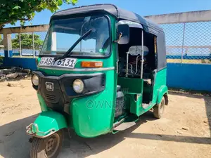 Bajaj 4 Stroke 2016 Three Wheel (Used)
