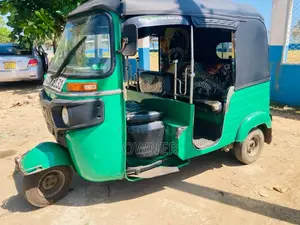 Bajaj 4 Stroke 2016 Three Wheel (Used)