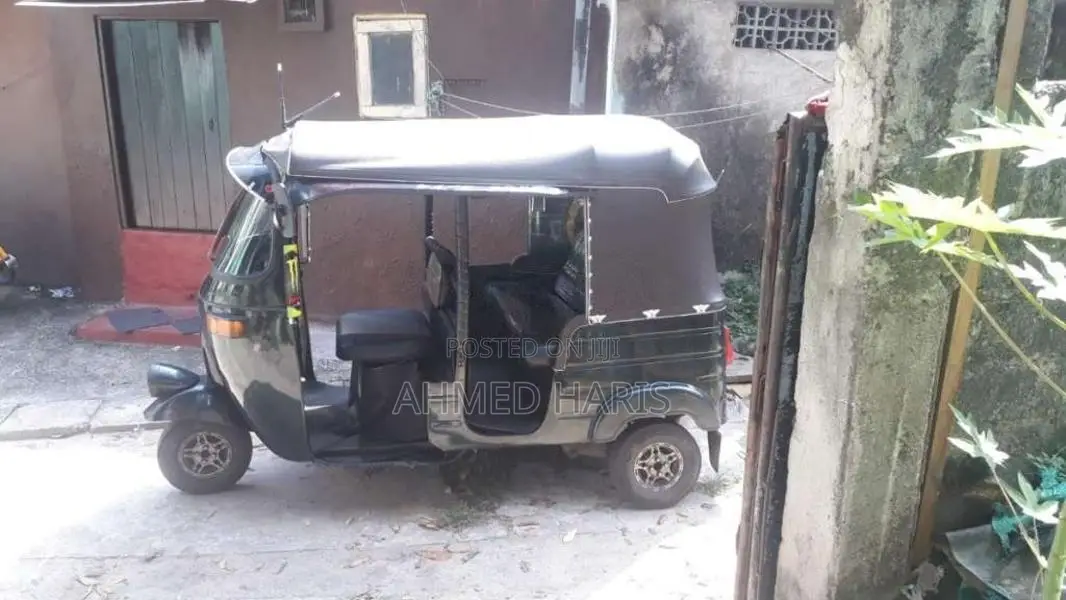 Bajaj 2 Stroke 1998 Three Wheel (Used)