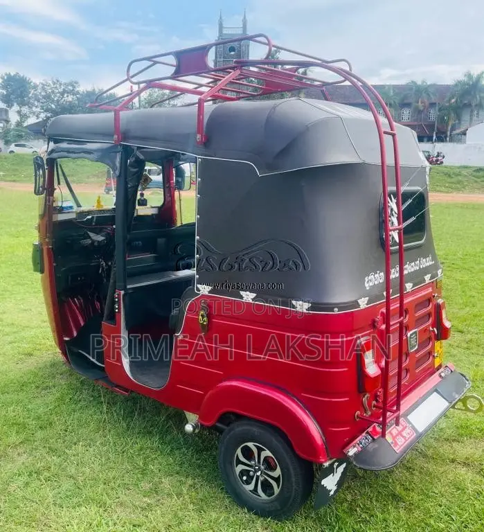 Bajaj RE 205 2015 Three Wheel (Used)