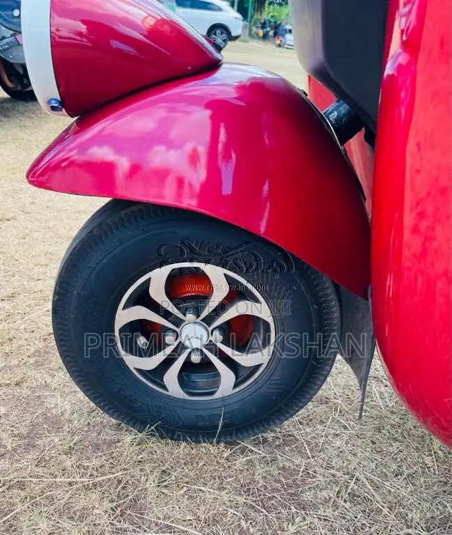 Bajaj RE 205 2015 Three Wheel (Used)