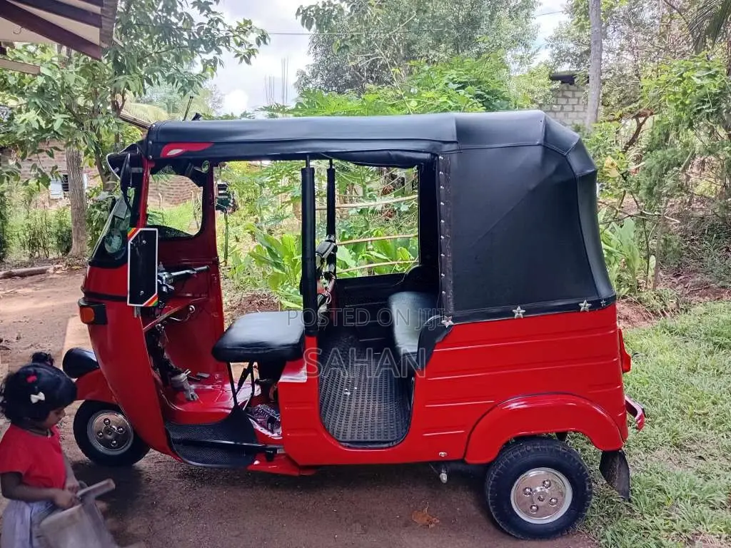 Bajaj 2 Stroke 2006 Three Wheel (Used)