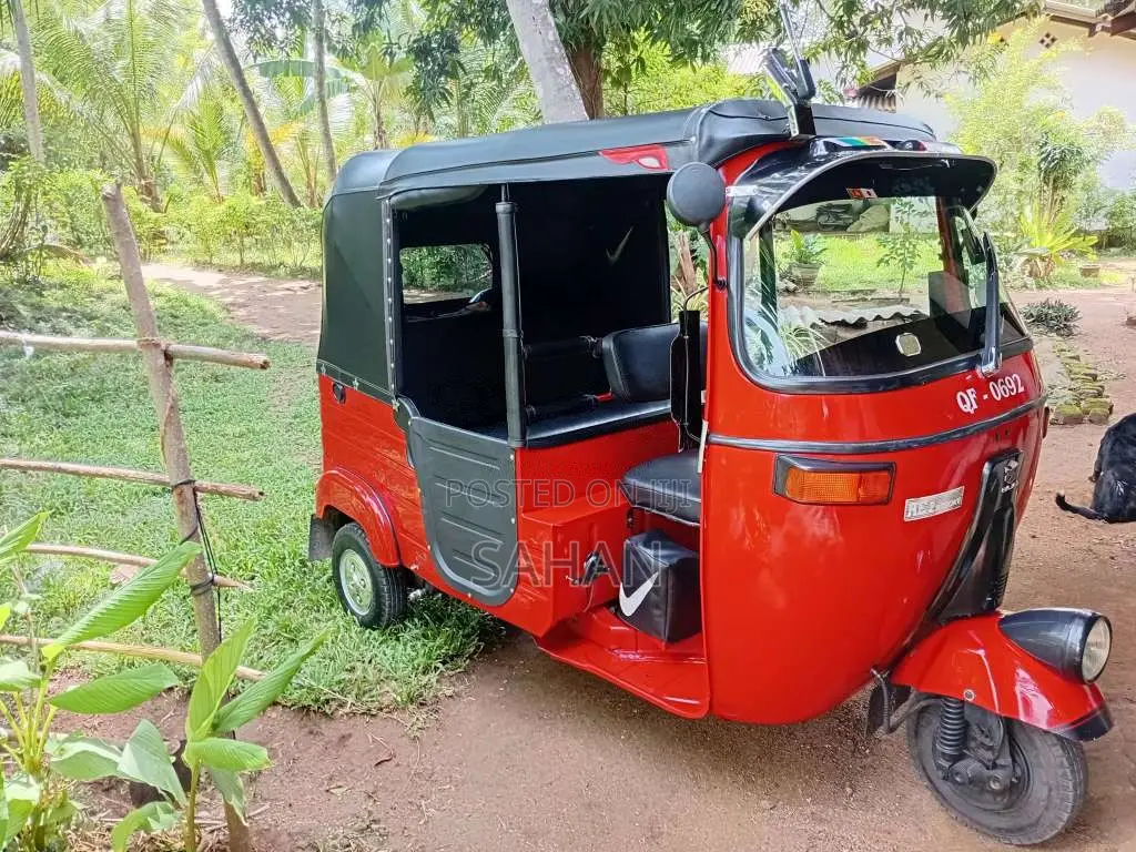Bajaj 2 Stroke 2006 Three Wheel (Used)