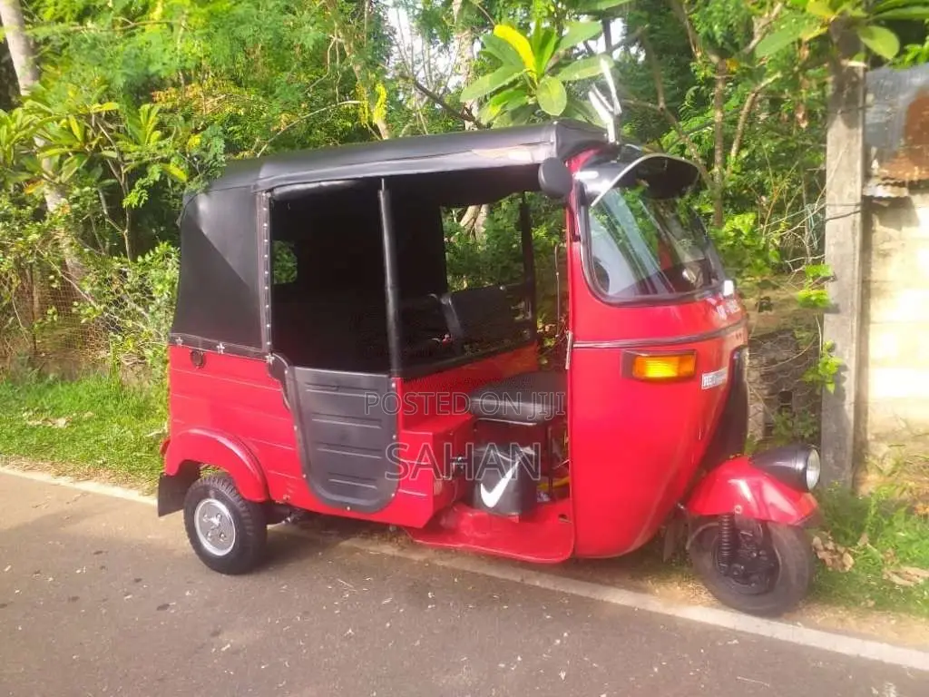 Bajaj 2 Stroke 2006 Three Wheel (Used)