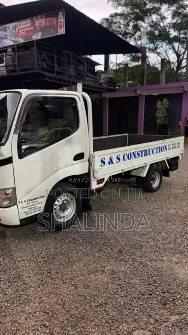 Toyota Dyna 2006 Lorry (Used)