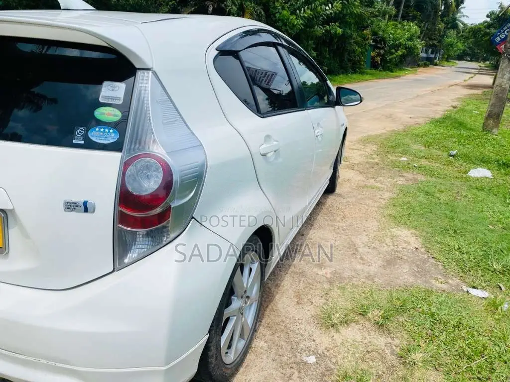 Toyota Aqua 2012 Car (Used)