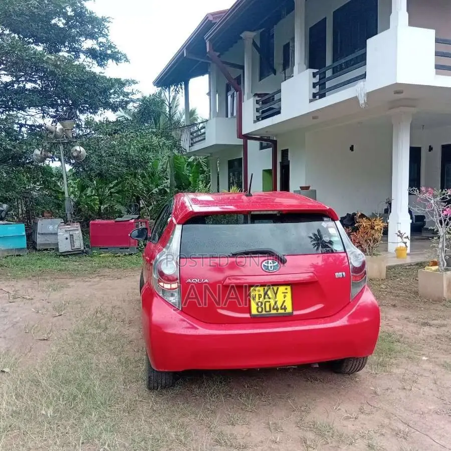 Toyota Aqua 2014 Car Unregistered (Recondition)