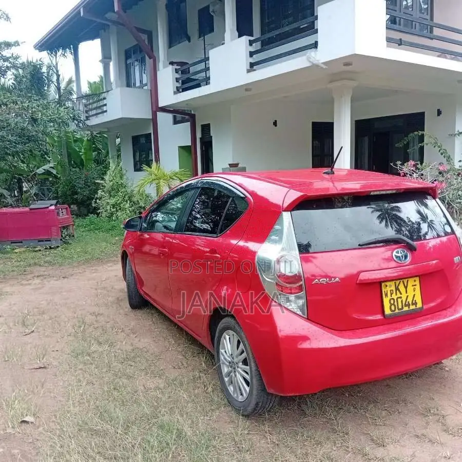 Toyota Aqua 2014 Car Unregistered (Recondition)