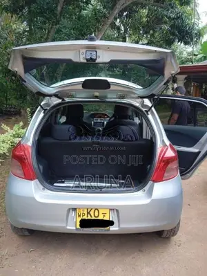 Toyota Vitz 2007 Car (Used)