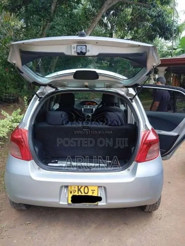 Toyota Vitz 2007 Car (Used)