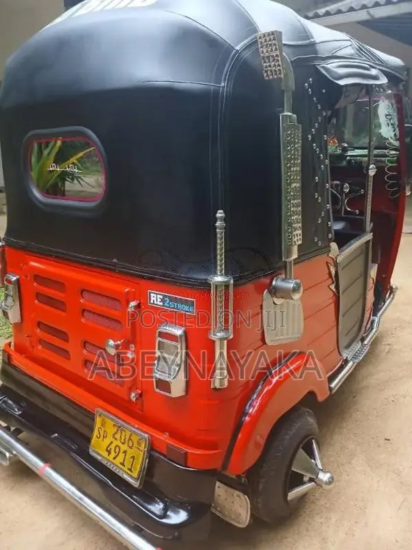 Bajaj 2 stroke 2000 Three Wheel (Used)