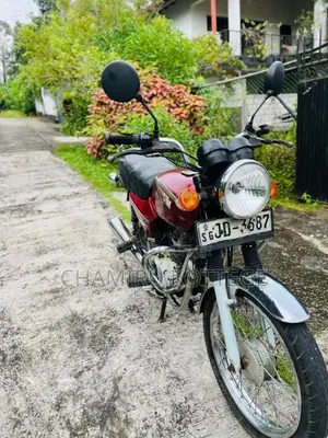 Bajaj Boxer 2004 Motorbike (Used)