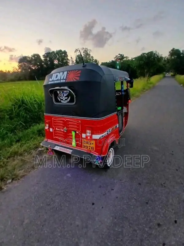 Bajaj RE 1999 Three Wheel (Used)
