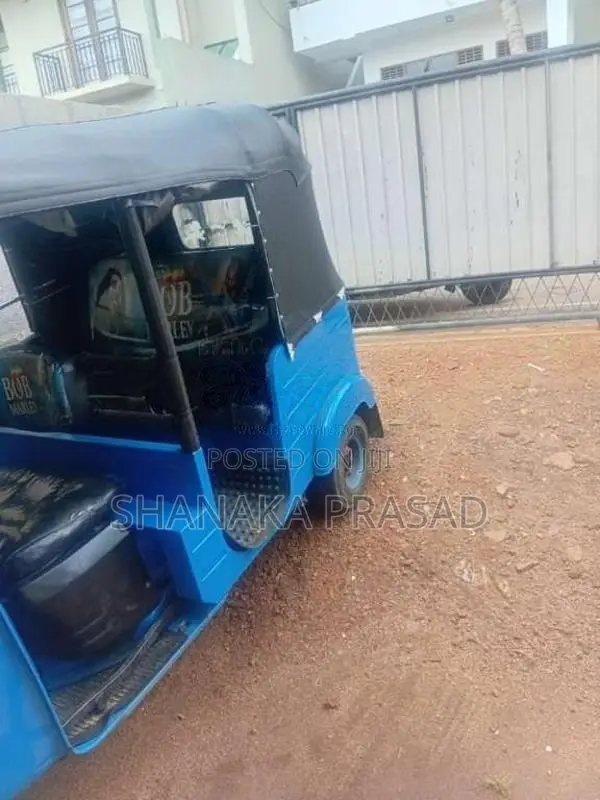 Bajaj 4 Stroke 2017 Three Wheel (Used)