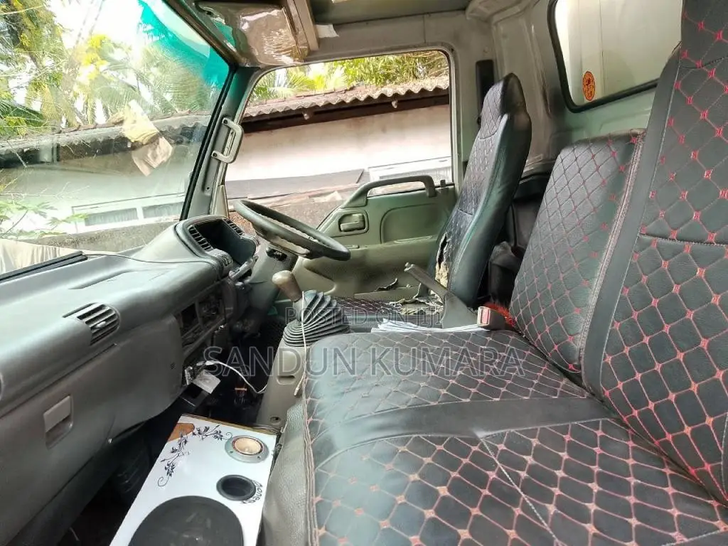 Isuzu 350 1991 Lorry (Used)