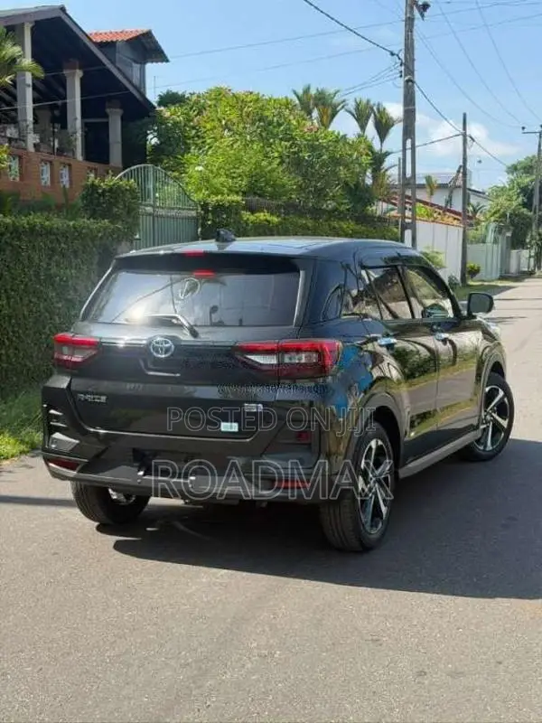Toyota Raize Z Hybrid 2025 SUV Brand New