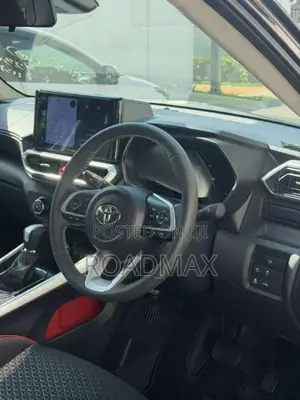 Toyota Raize Z Hybrid 2025 SUV Brand New