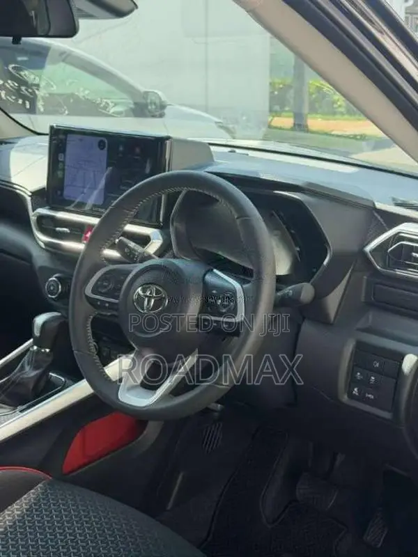 Toyota Raize Z Hybrid 2025 SUV Brand New