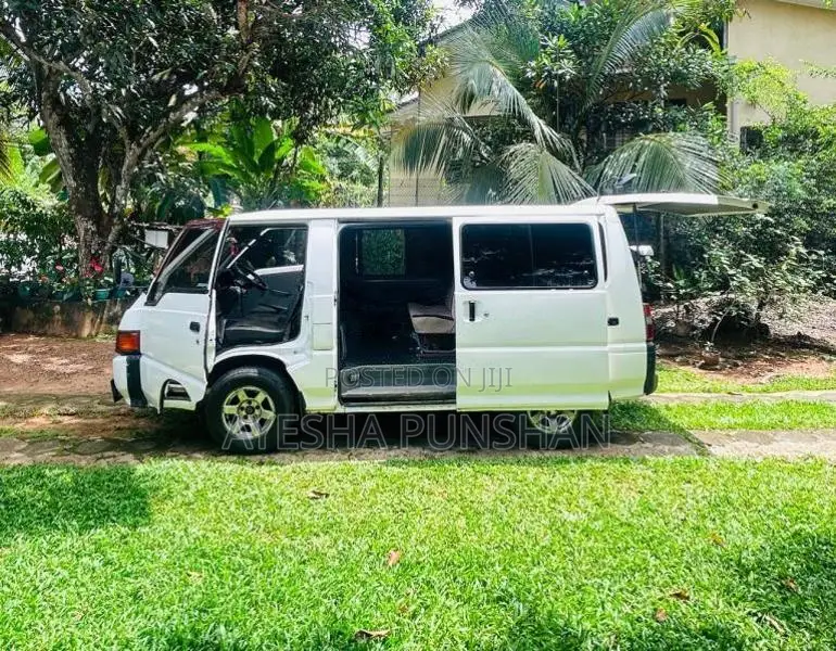 Mitsubishi Delica 1989 Van (Used)