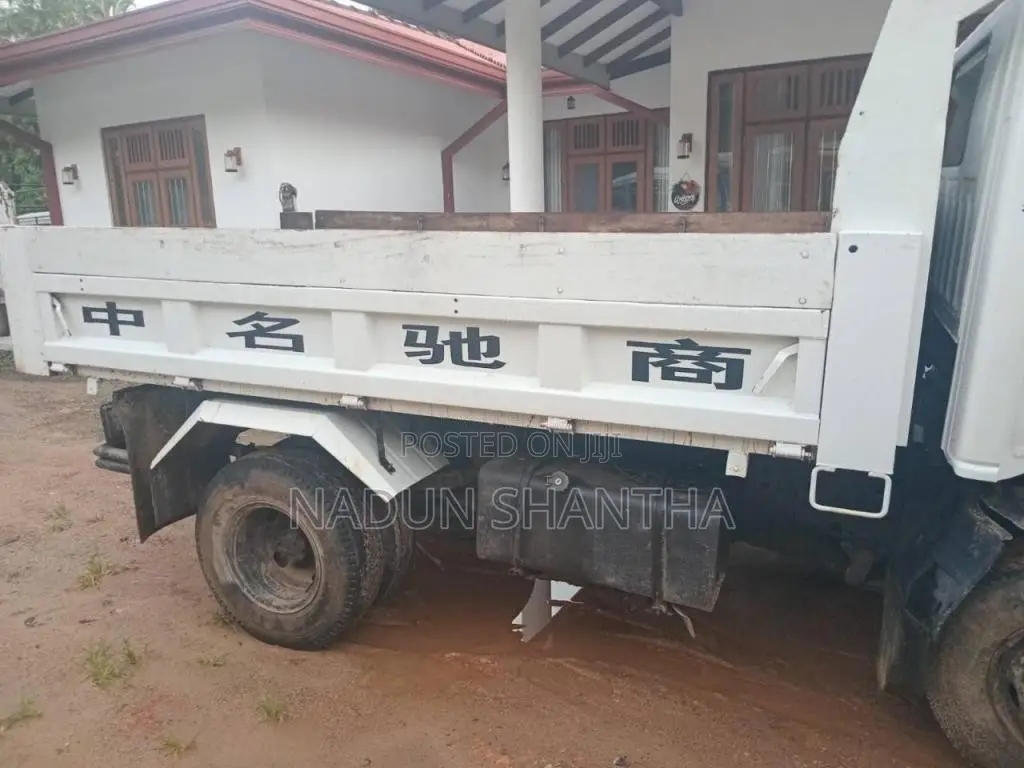 Isuzu Tipper 1993 Lorry (Used)