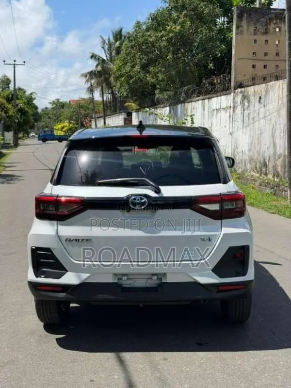 Toyota Raize Z Hybrid 2025 SUV Brand New