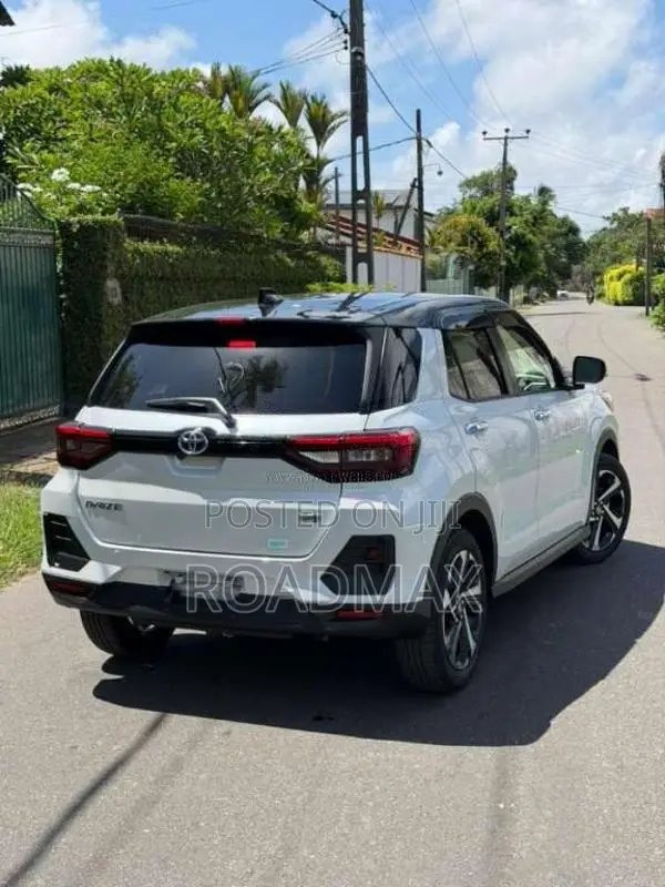 Toyota Raize Z Hybrid 2025 SUV Brand New