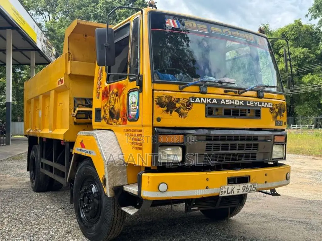 Ashok-Leyland Tipper 2013 Lorry (Used)