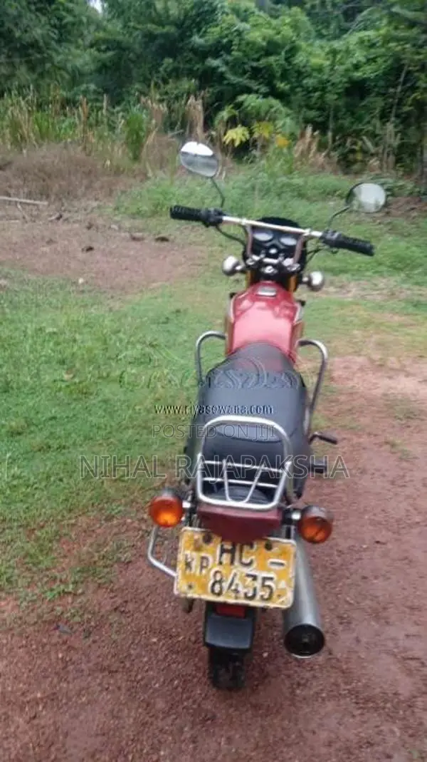 Bajaj Boxer 2003 Motorbike (Used)