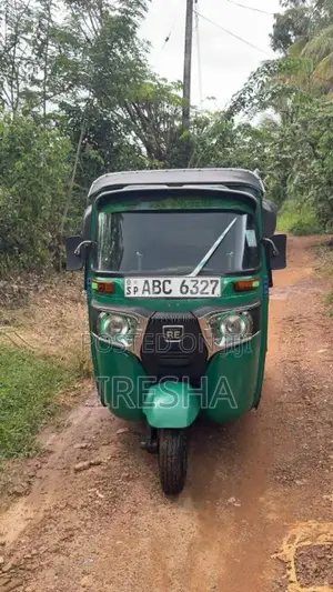 Bajaj 4 stroke 2015 Three Wheel (Used)