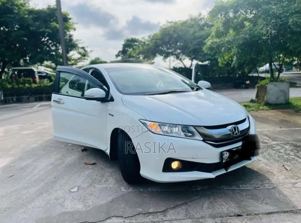 Honda Grace EX 2015 Car (Used)