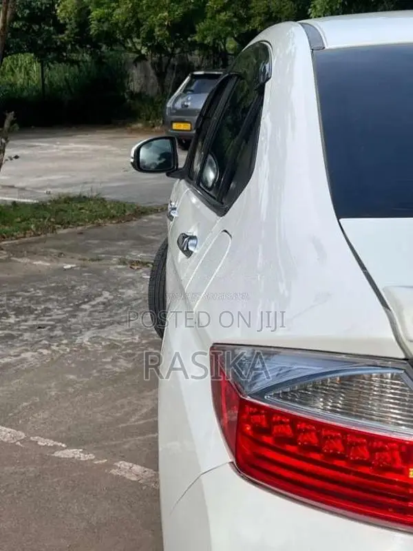 Honda Grace EX 2015 Car (Used)