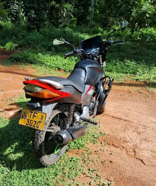 Hero-Honda Cbz Xtrem 2004 Motorbike (Used)