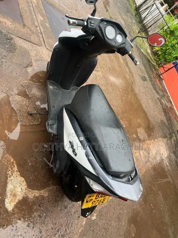Honda Dio 2013 Motorbike (Used)