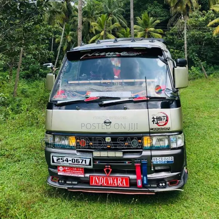 Nissan Caravan 1994 Van (Used)