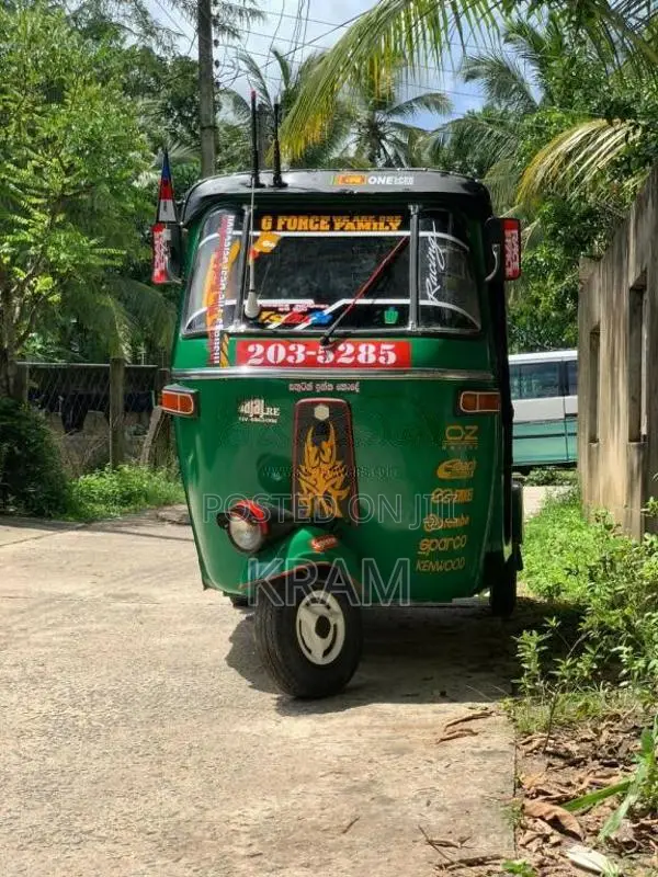 Bajaj Bajaj 1996 Three Wheel (Used)