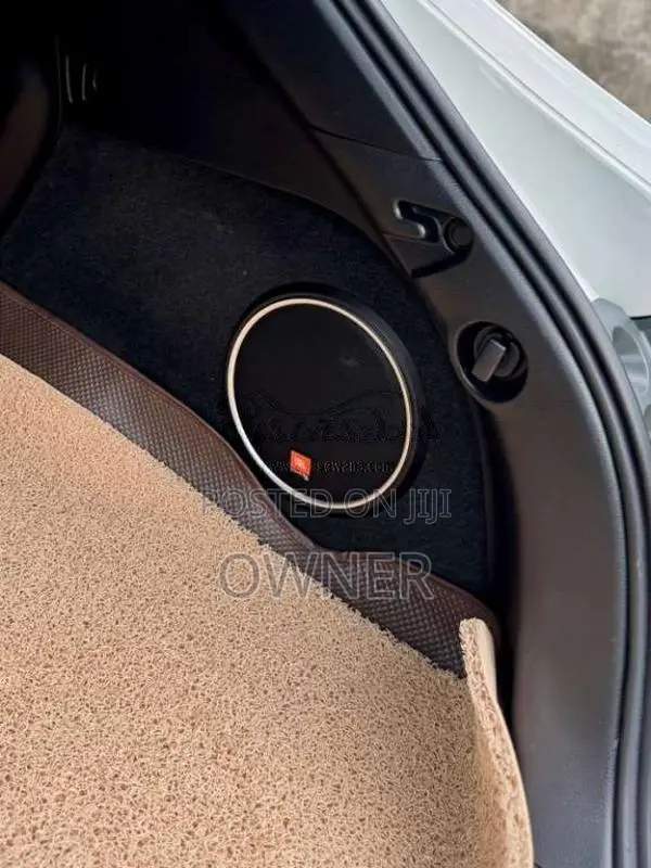 Toyota Harrier 2015 SUV (Used)