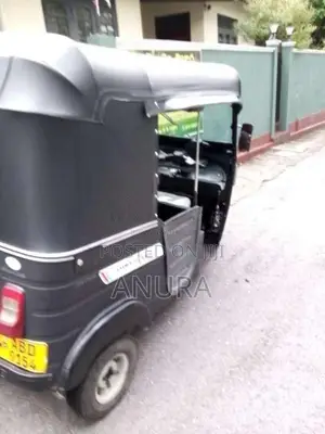 Bajaj 4 Stroke 2015 Three Wheel (Used)