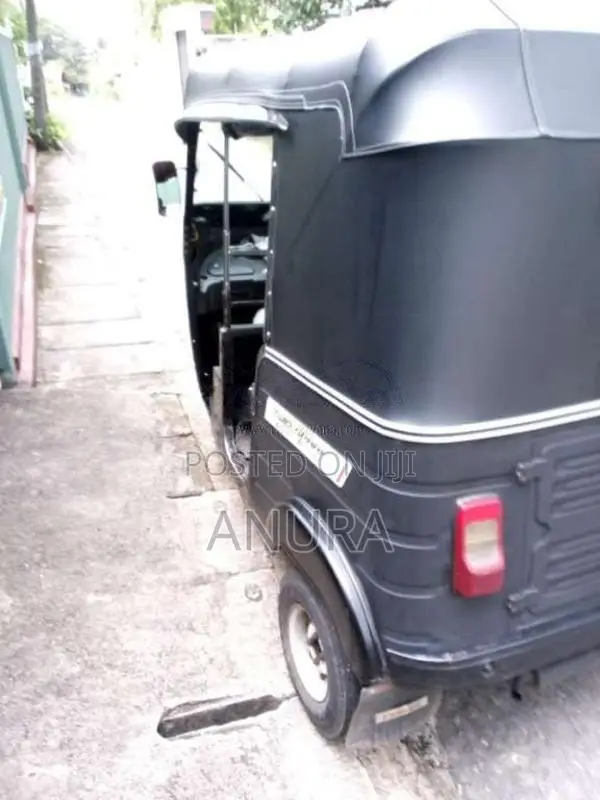 Bajaj 4 Stroke 2015 Three Wheel (Used)