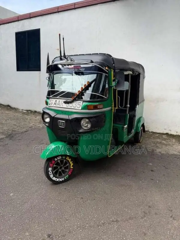 Bajaj 4 Stroke 2014 Three Wheel (Used)