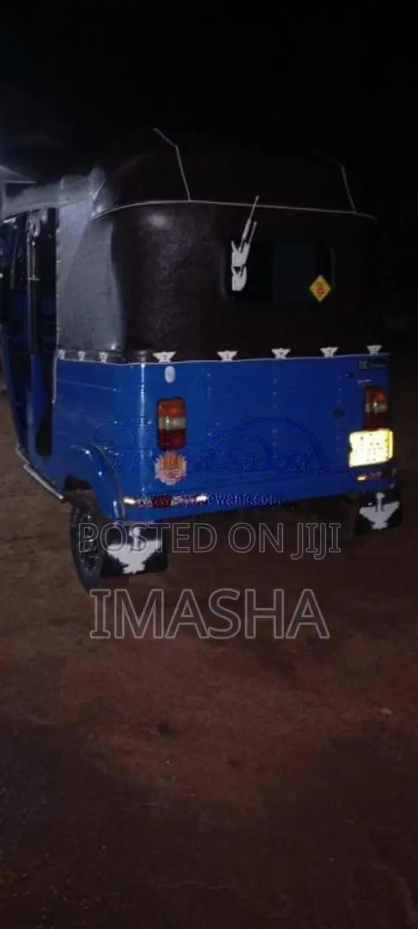 Bajaj 2 stroke 2006 Three Wheel (Used)