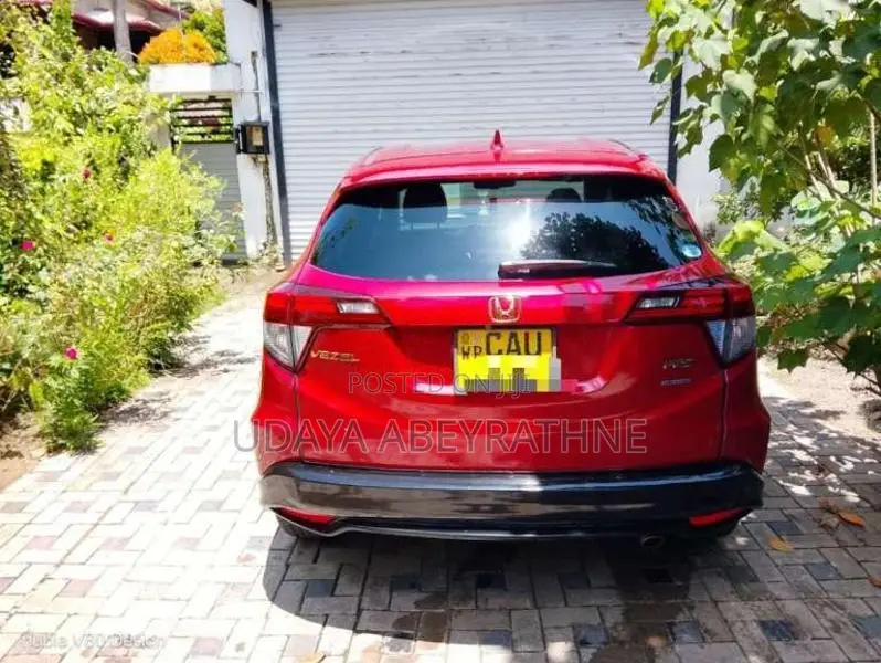 Honda Vezel RS 2017 SUV (Used)
