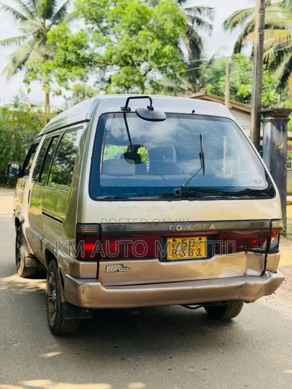 Toyota Townace 1983 Van (Used)