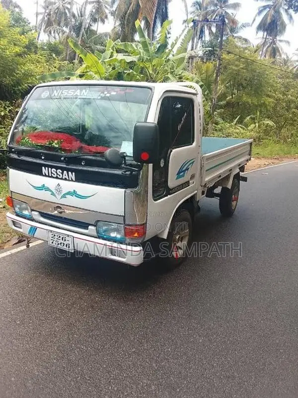 Nissan Atlas 1992 Lorry (Used)