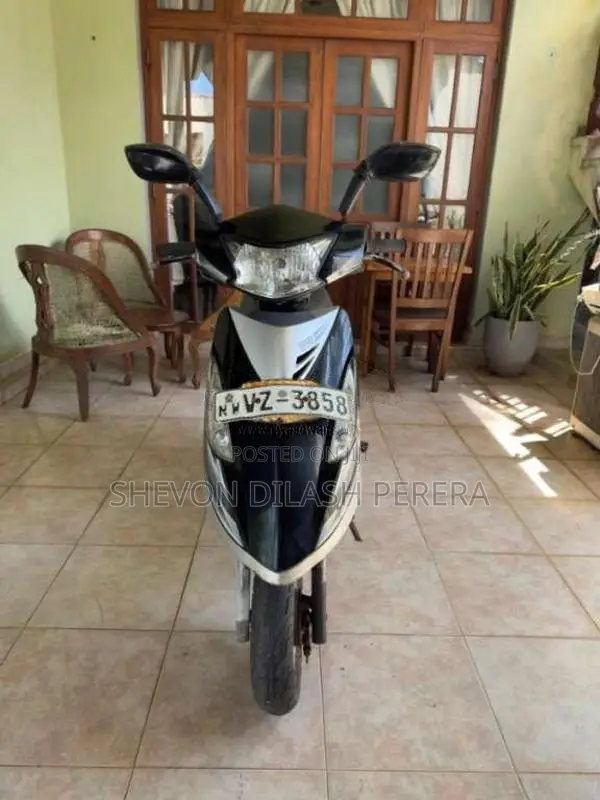 TVS Scooty Streak 2013 Motorbike (Used)