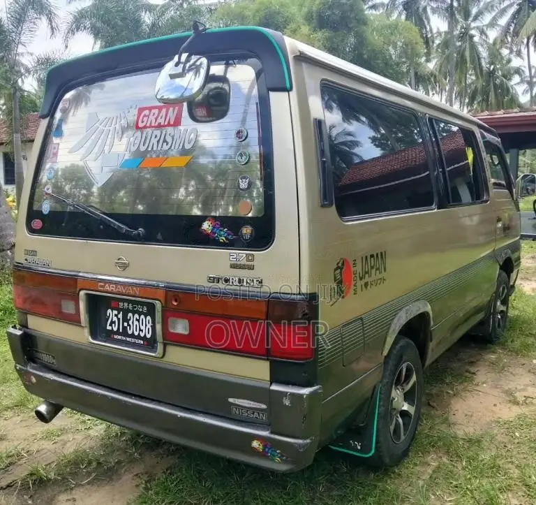Nissan Caravan 1994 Van (Used)