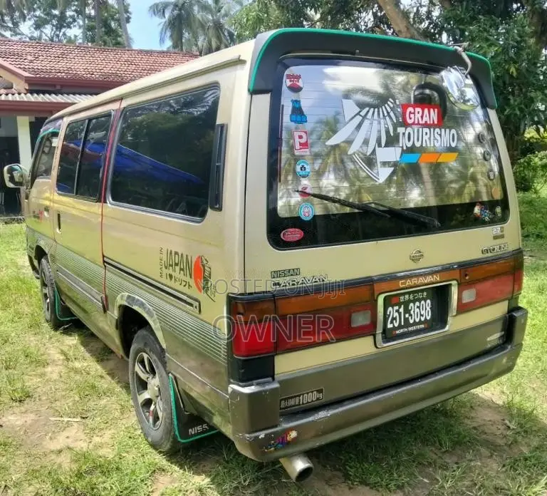 Nissan Caravan 1994 Van (Used)