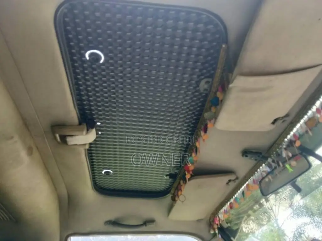 Nissan Caravan 1994 Van (Used)