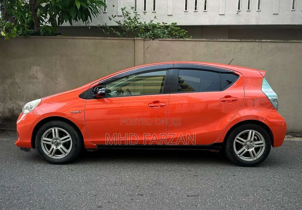Toyota Aqua 2015 Car (Used)